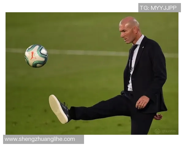 足球明星璀璨星空汇聚全球传奇球员名字的荣耀与梦想