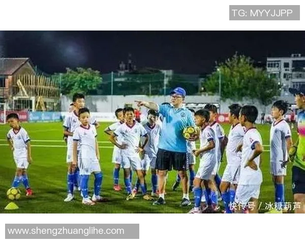 中国足球明星年轻化趋势显著新一代球员崭露头角引发关注与期待